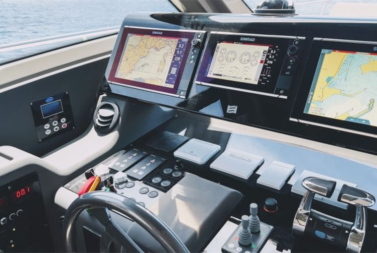 Ferretti Yachts 550 